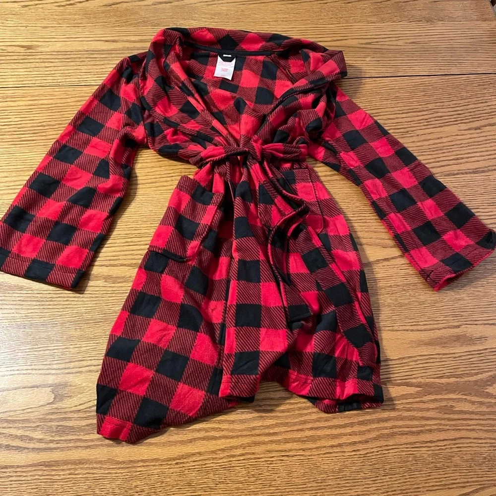 Christmas pjs Buffalo plaid bathroom for kids